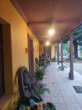 Gran Parcela con casa patronal a pasos de la ruta